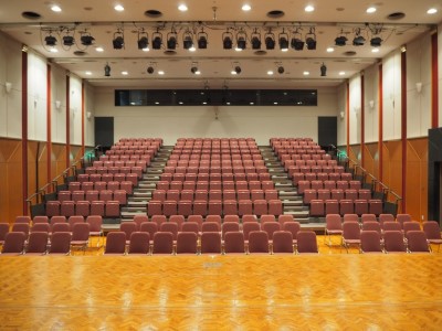 4階多目的ホール　客席側